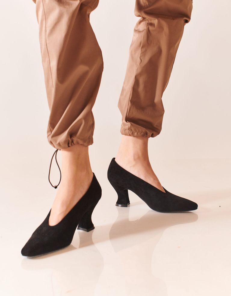 נעלי נשים - Jeffrey Campbell - נעלי סירה מזמש HINTS - שחור4