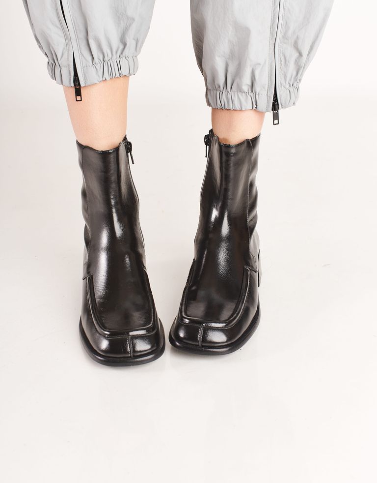 נעלי נשים - Jeffrey Campbell - מגפונים שטוחים ODETTA - שחור4