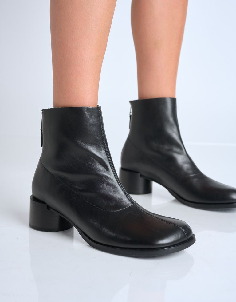 נעלי נשים - Yuko Imanishi - מגפונים עם עקב ZAKI - שחור4