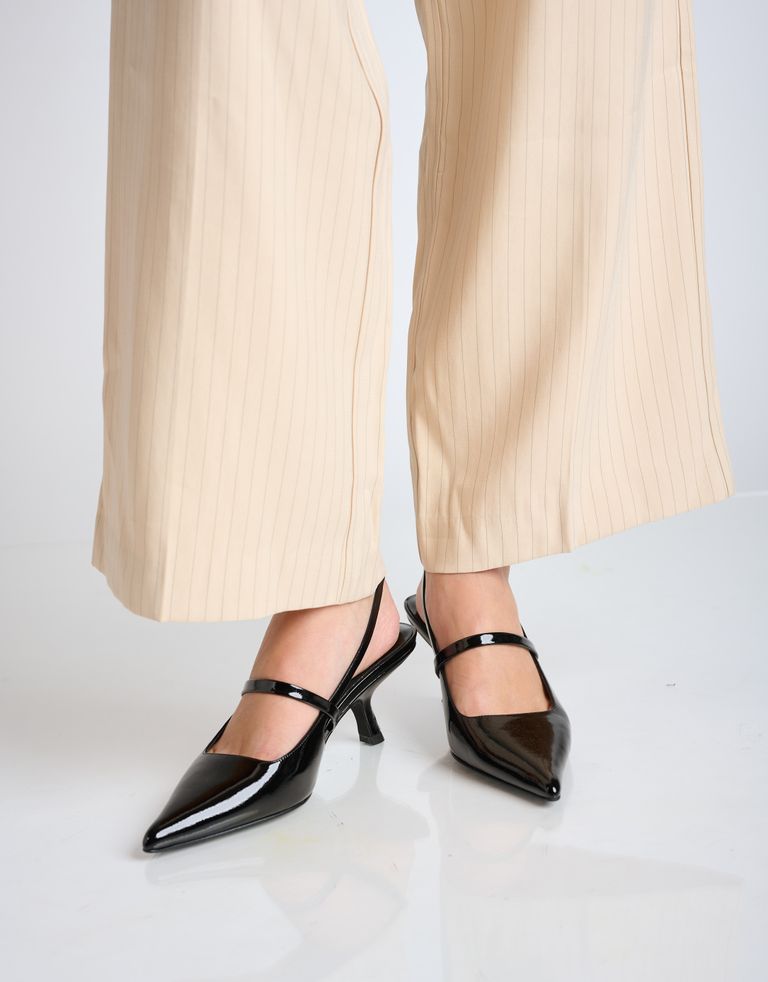 נעלי נשים - Jeffrey Campbell - נעלי סירה עם עקב TANYA - שחור3