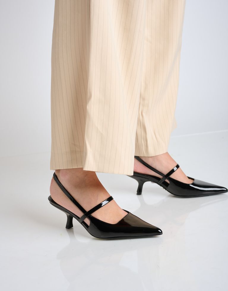 נעלי נשים - Jeffrey Campbell - נעלי סירה עם עקב TANYA - שחור4