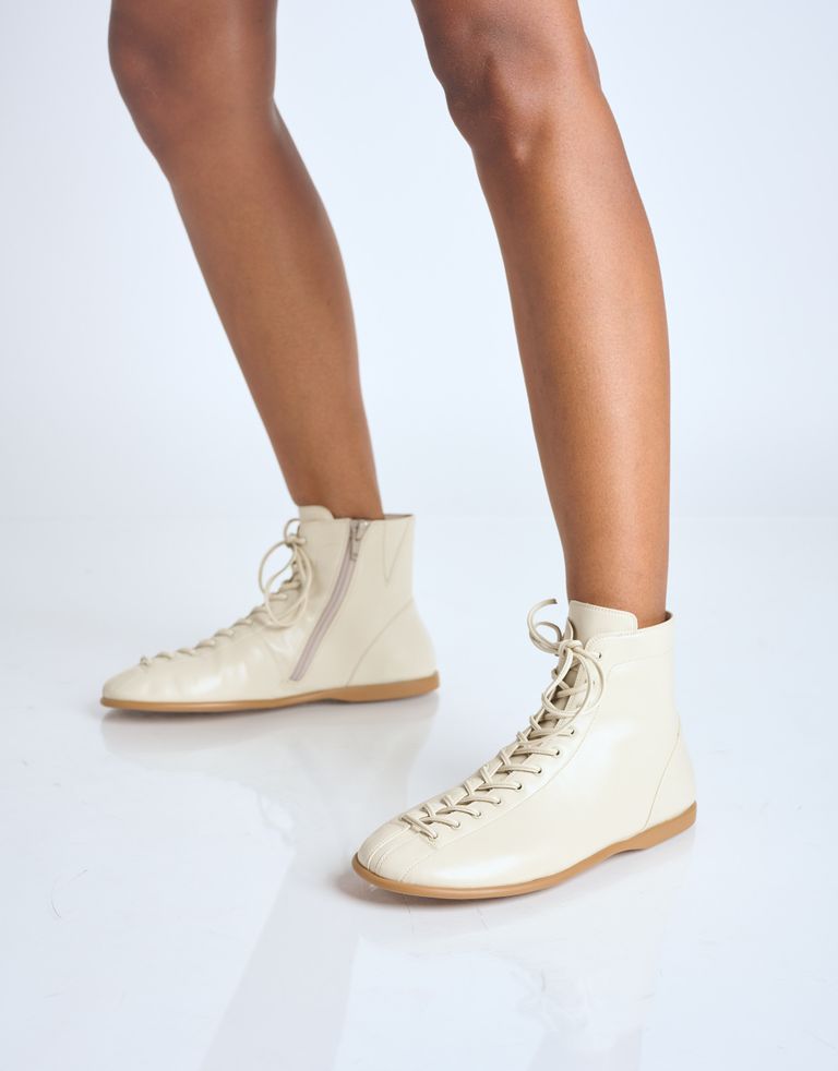 נעלי נשים - Jeffrey Campbell - מגפונים שטוחים BOXXED - אופוויט4