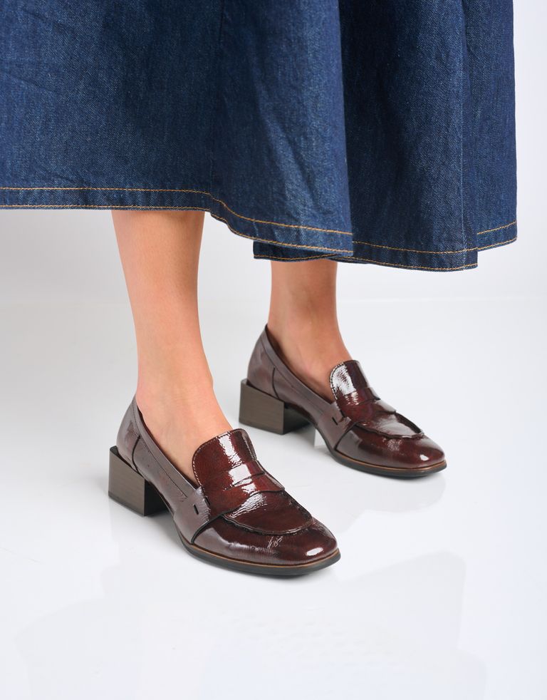 נעלי נשים - Yuko Imanishi - נעלי עור מבריקות RURI - חום3