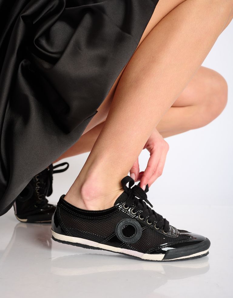 נעלי נשים - Aro - סניקרס לק  JOANETA - שחור1