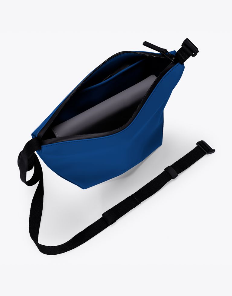 נעלי נשים - Ucon Acrobatics - תיק פאוצ' NOLA - כחול רויאל1