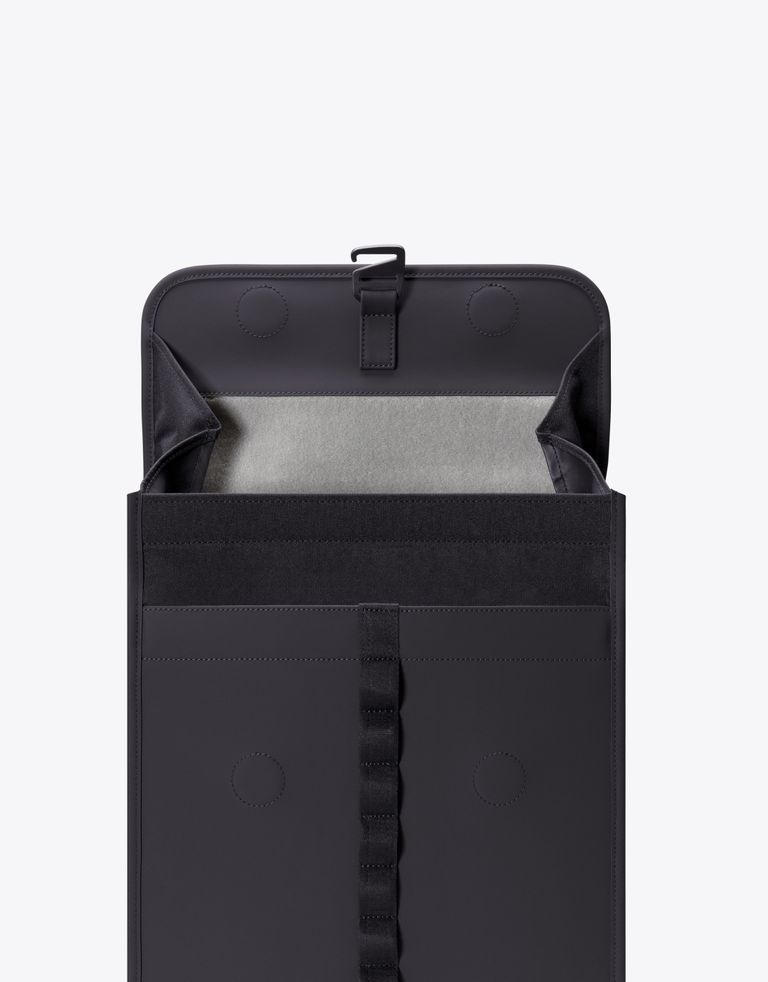 נעלי נשים - Ucon Acrobatics - תיק גב KUMO INFINITY - שחור2