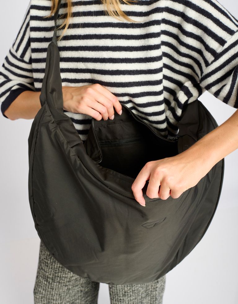 נעלי נשים - Arkk - תיק צד SLING - שחור3