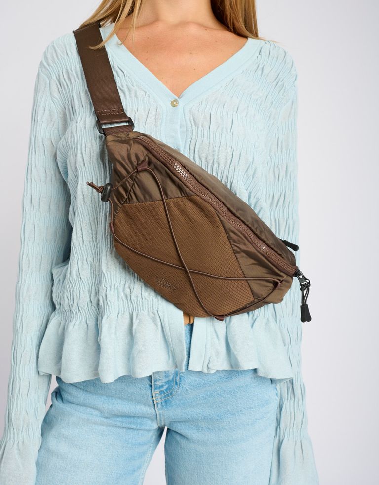 נעלי נשים - Arkk - תיק פאוצ' ניילון BUMBAG - חום3