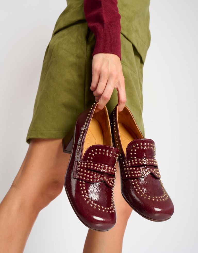 נעלי נשים - Chie Mihara - נעלי מוקסין עם עקב MULEAH - בורדו1