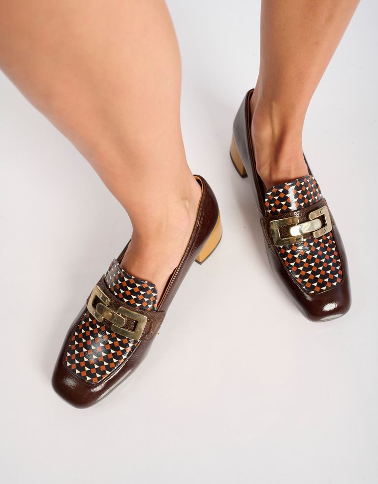 נעלי נשים - Chie Mihara - נעלי מוקסין עם עקב RANCI - חום1