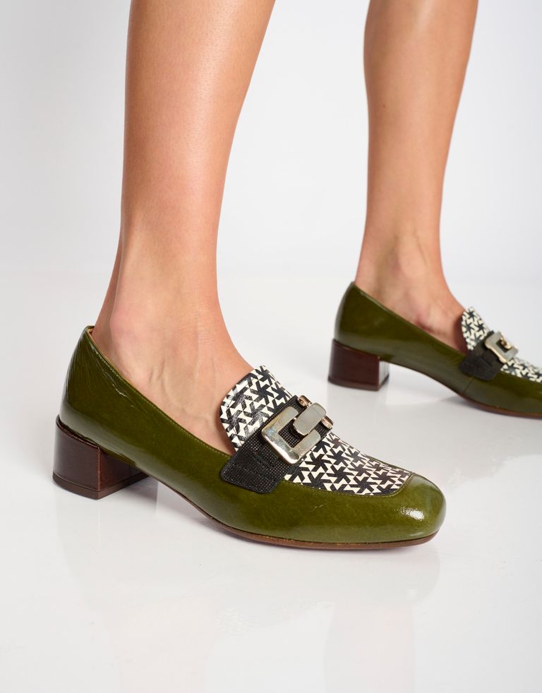 נעלי נשים - Chie Mihara - נעלי מוקסין עם עקב RANCI - ירוק1