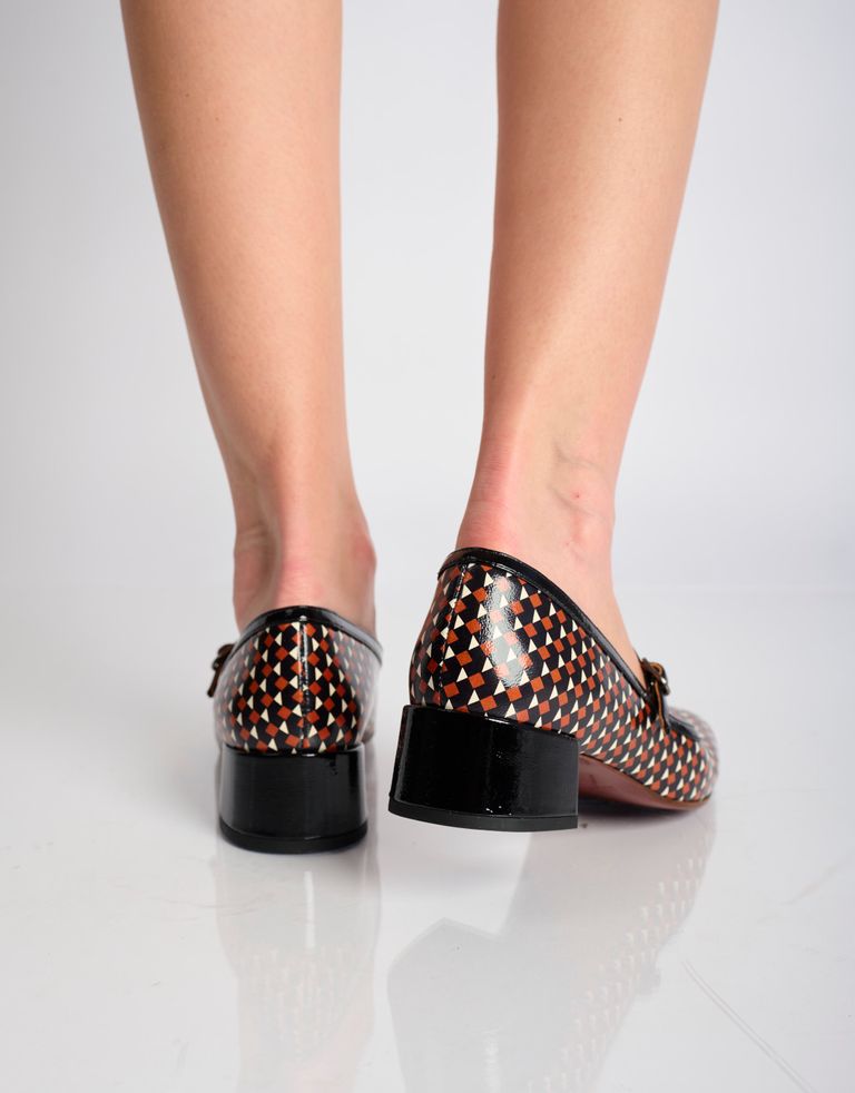 נעלי נשים - Chie Mihara - נעלי בובה עם עקב RENI - שחור חום4