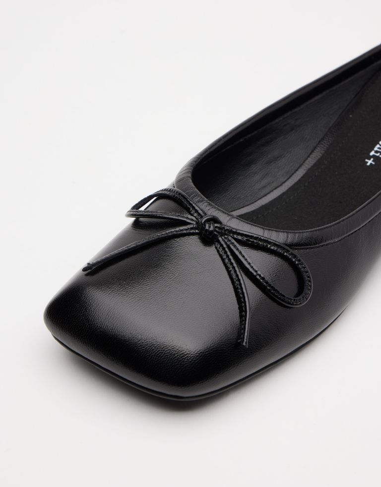 נעלי נשים - Yuko Imanishi - כפכפים שטוחים MIKE - שחור1