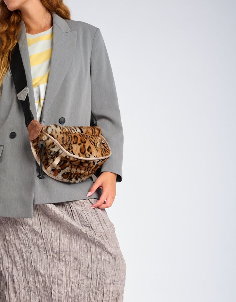 נעלי נשים - Flower Mountain - תיק פאוצ' FM - נמר1