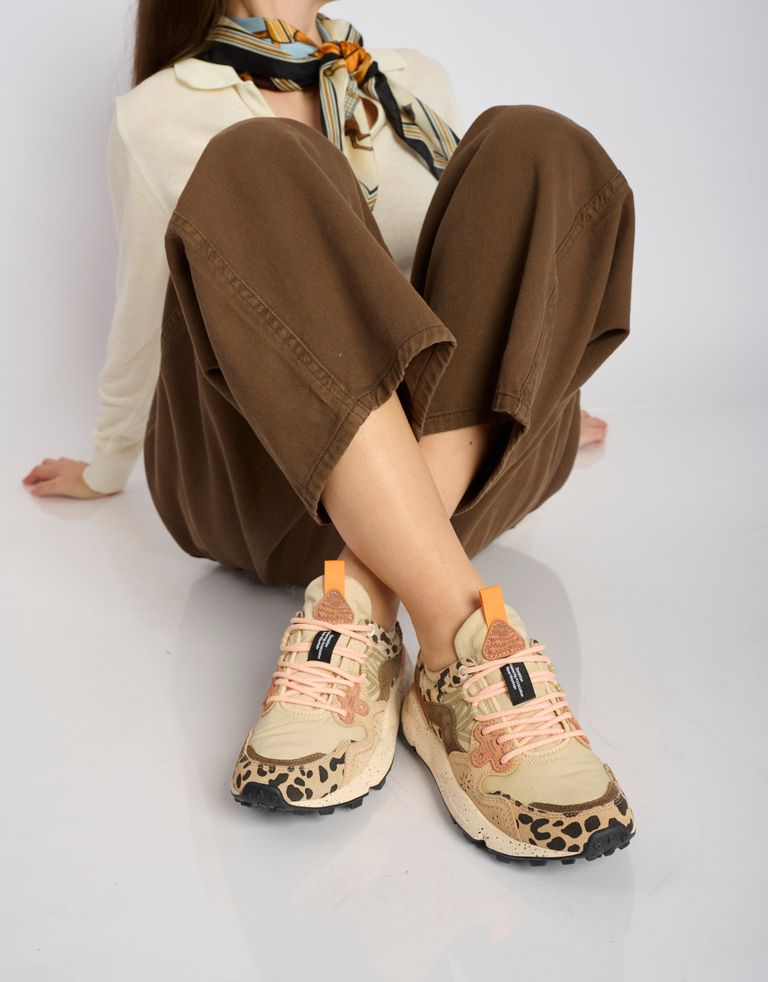 נעלי נשים - Flower Mountain - סניקרס מנומרות YAMANO - בז'   חום1