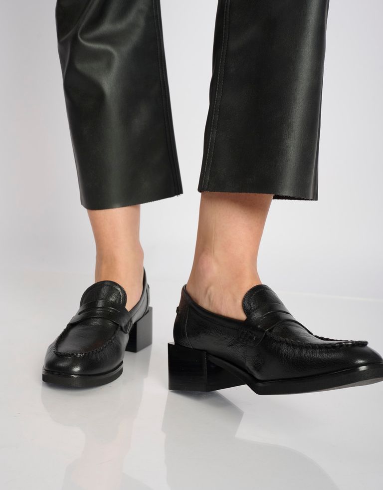 נעלי נשים - Yuko Imanishi - נעלי מוקסין RIRI - שחור3