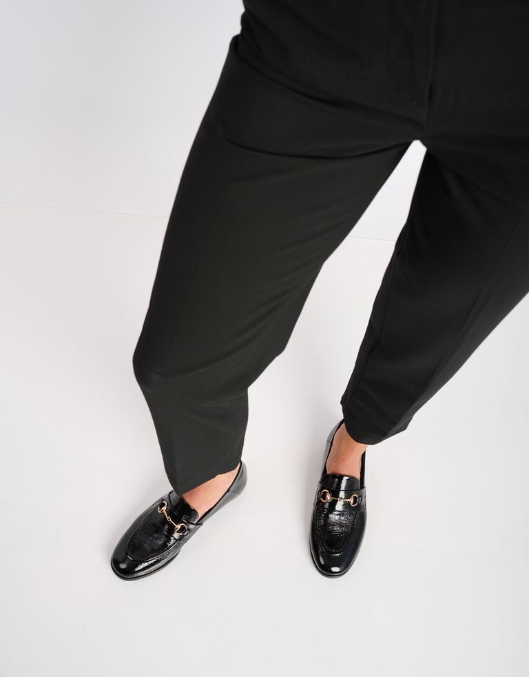 נעלי נשים - Yuko Imanishi - נעלי מוקסין מבריקות SACHI - שחור4