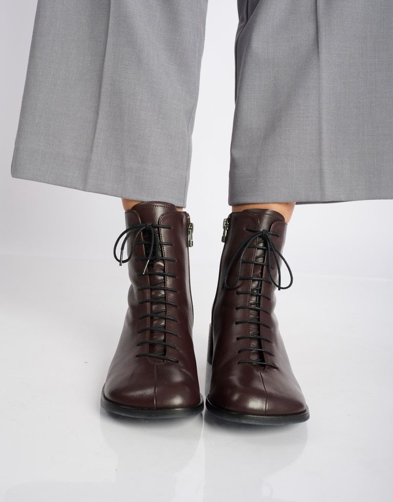 נעלי נשים - Yuko Imanishi - מגפוני עקב ושרוכים KOU - חציל3