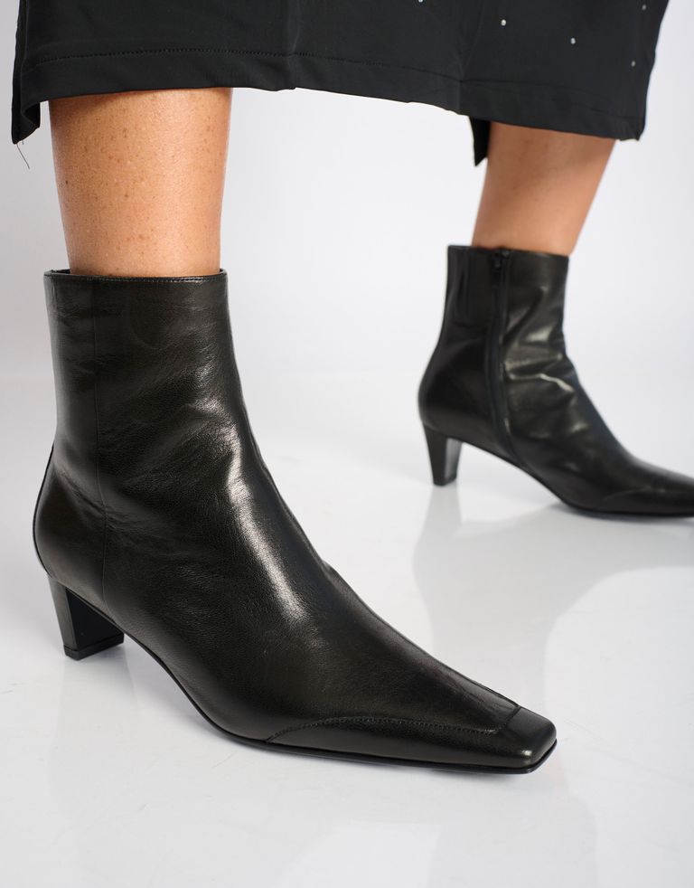 נעלי נשים - Jeffrey Campbell - מגפונים עם עקב OUTWEST - שחור3