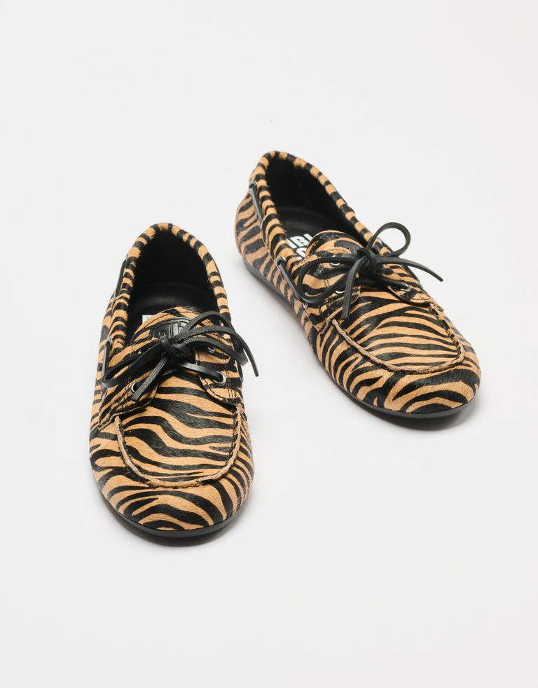 נעלי נשים -  - נעלי מוקסין עם הדפס TANA - זברה4