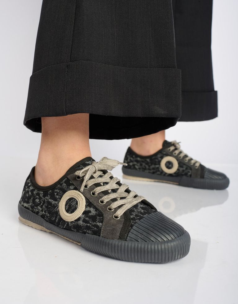 נעלי נשים - Aro - סניקרס מנומרות CHARLIE - שחור אפור4