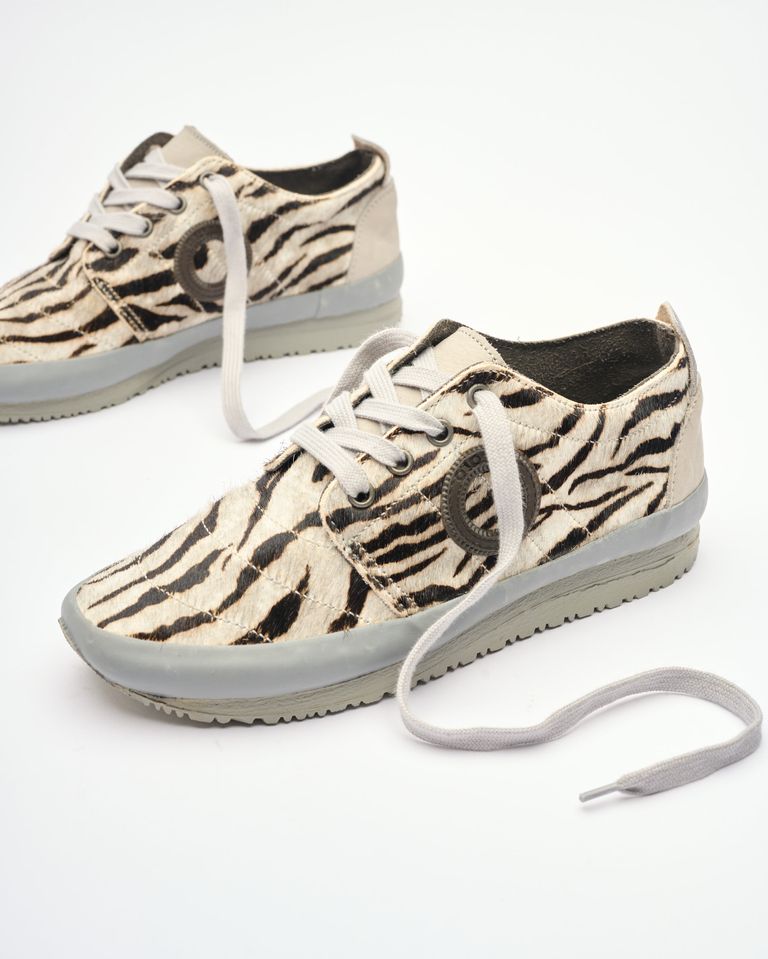 נעלי נשים - Aro - סניקרס עם הדפס JAQ - זברה3