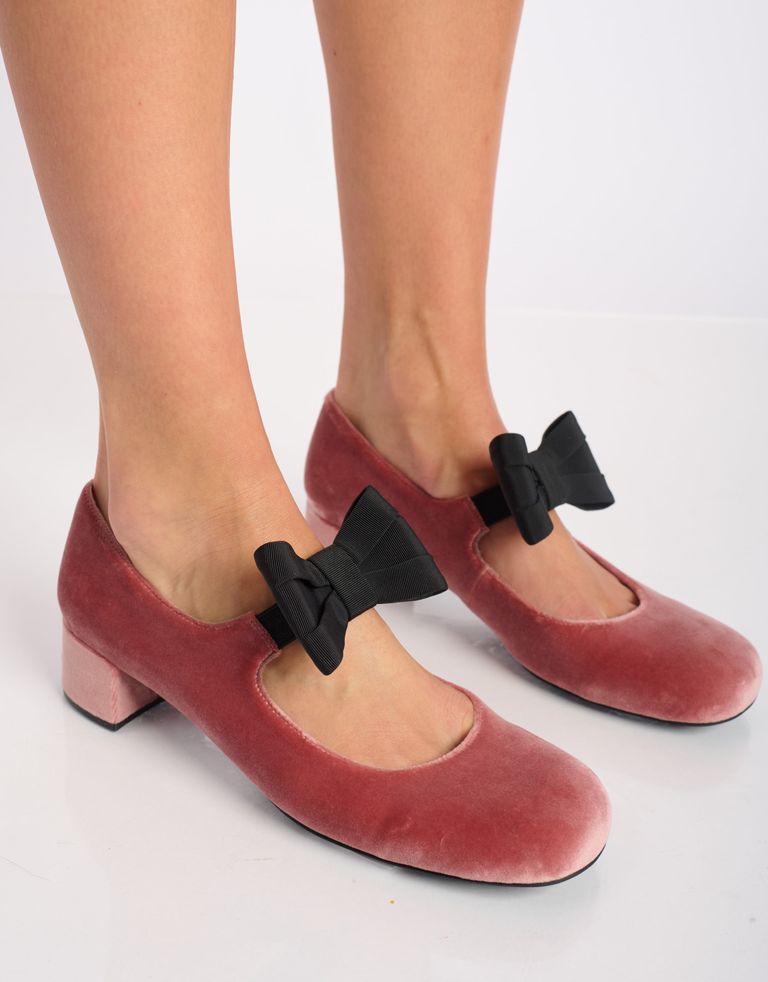 נעלי נשים - Jeffrey Campbell - נעלי בובה מקטיפה CLASSY B - ורוד3