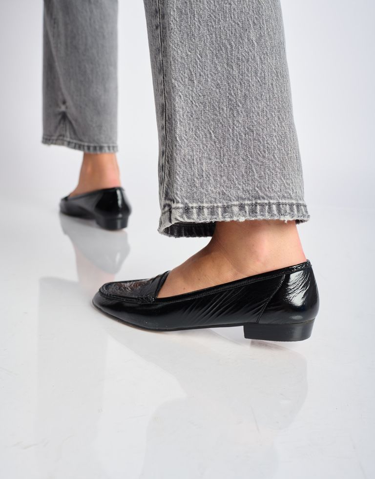 נעלי נשים - Jeffrey Campbell - מוקסינים מעור OLD SOUL - שחור4