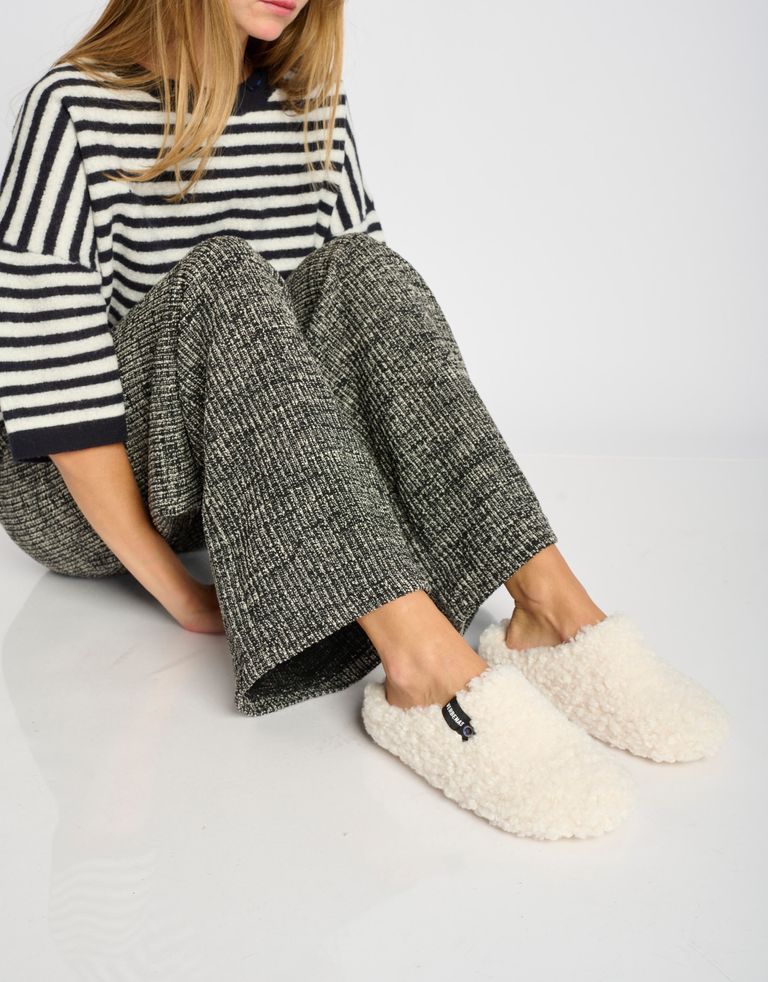 נעלי נשים - Verbenas - נעלי בית YORK CURLY - לבן2