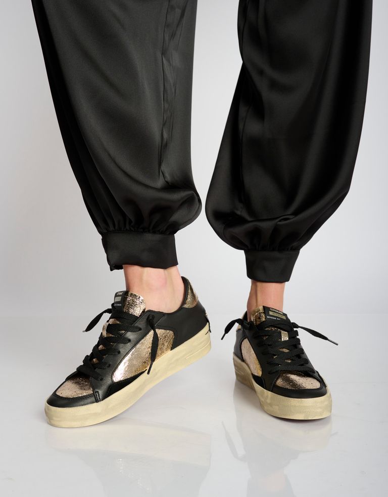 נעלי נשים - Crime London - סניקרס FREYA פלטפורמה - שחור   זהב1