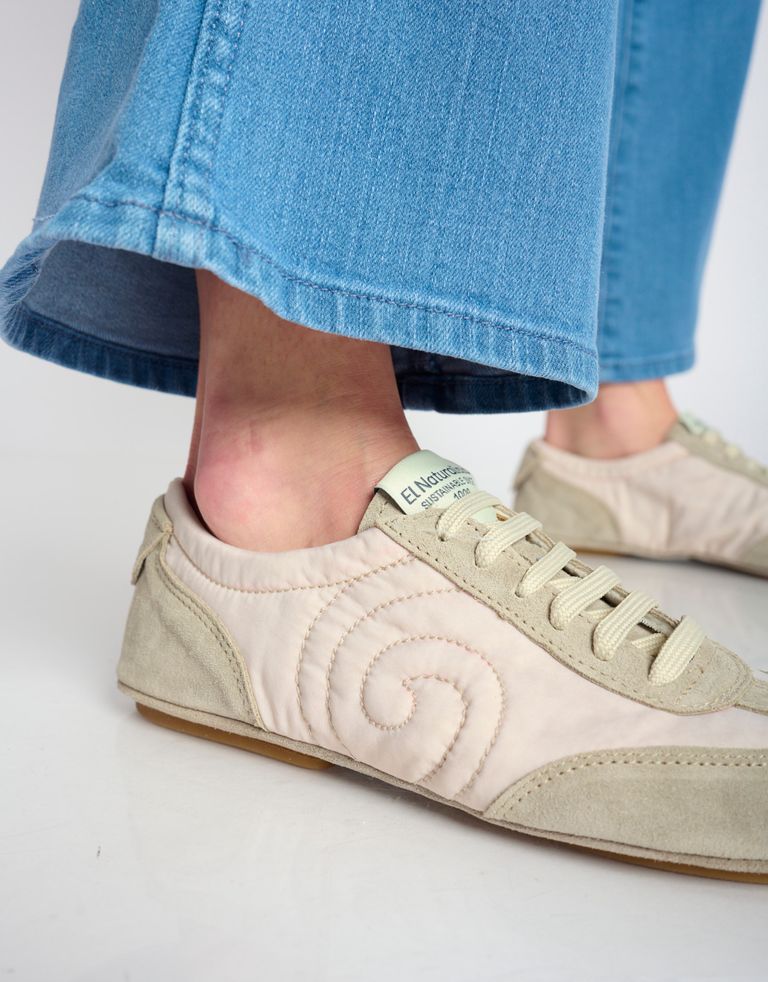 נעלי גברים - El Naturalista - סניקרס ניילון וזמש ESSENS - בז'3