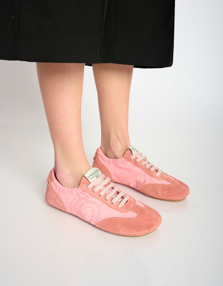 נעלי גברים - El Naturalista - סניקרס ניילון וזמש ESSENS - ורוד3